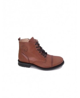 Botas de homem com fecho