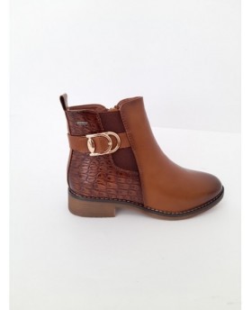 Bota de senhora de fecho...